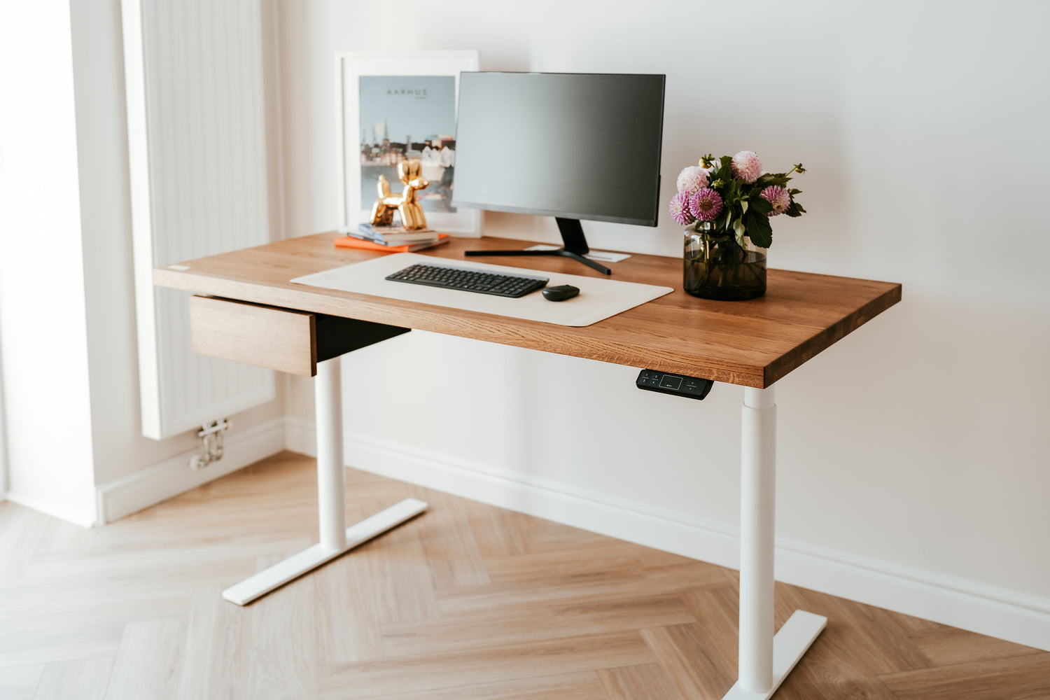 Maximise Your Small Space: Ergonomic Work Solutions with Compact Desks