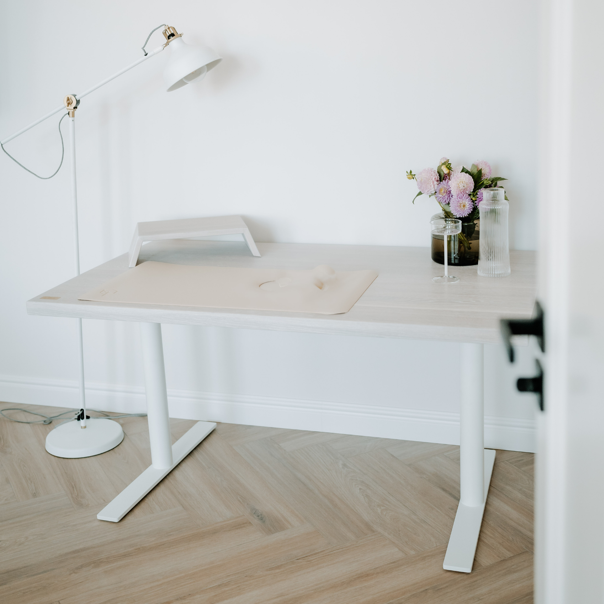 OAKO desk #Solid Wood Combo_White Mist - Black