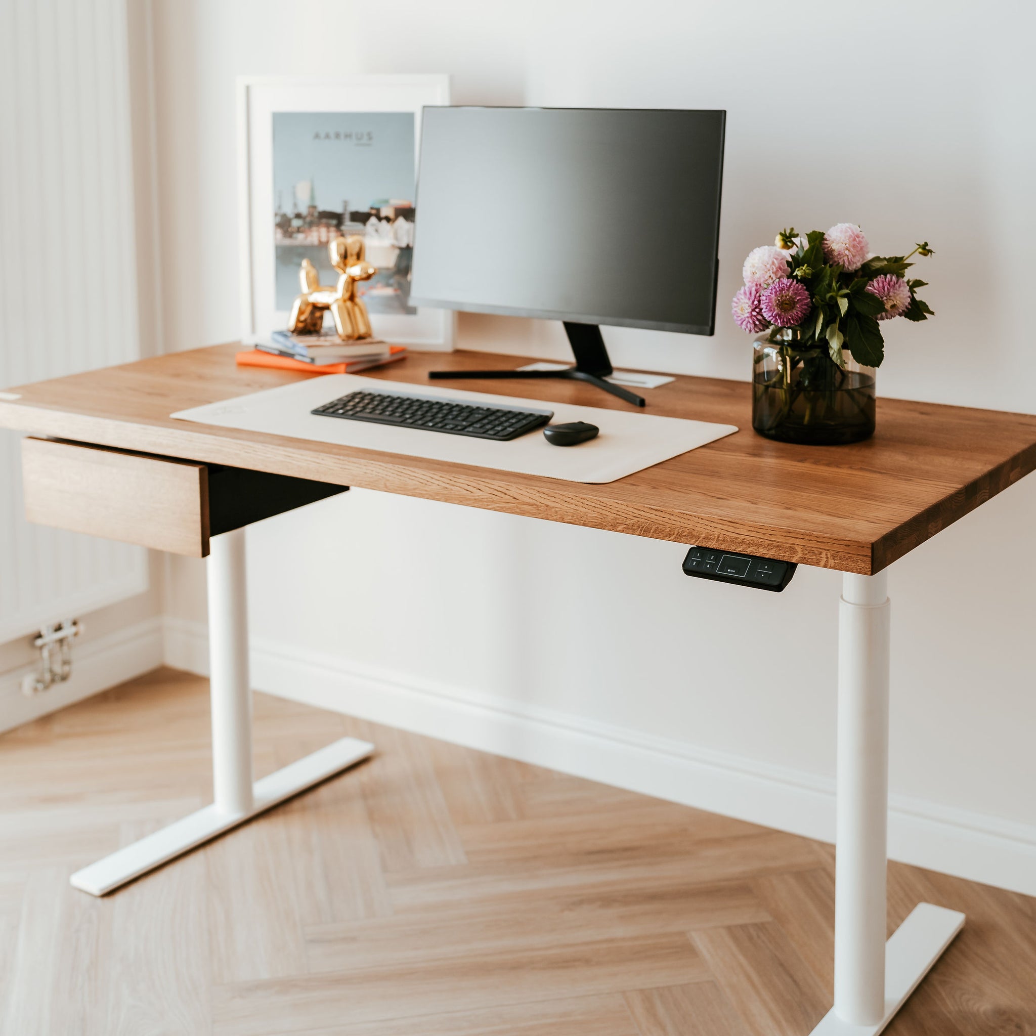 Maximise Your Small Space: Ergonomic Work Solutions with Compact Desks