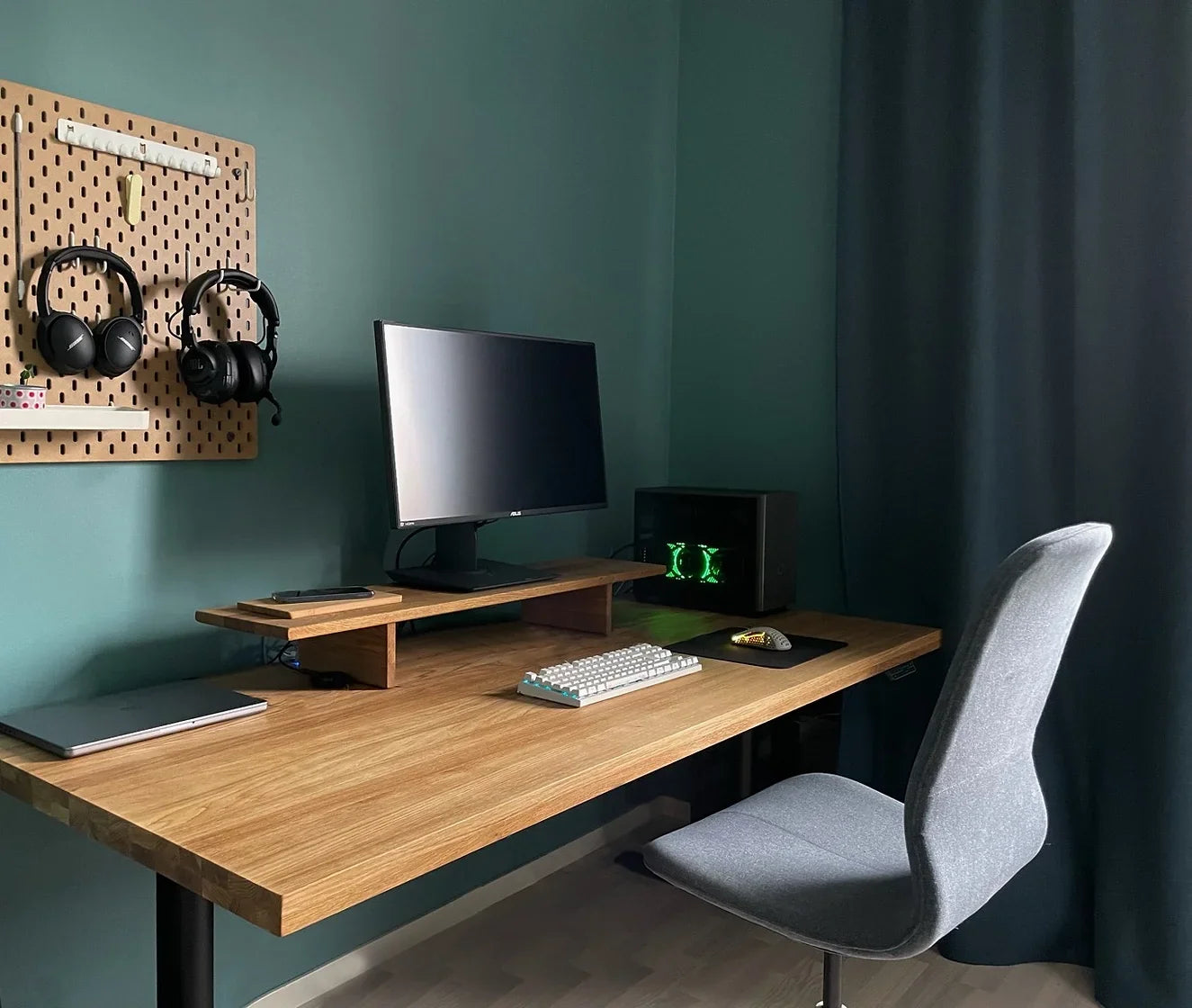 How to Make Your Home Office Look Expensive — 6 Things That Actually Matter