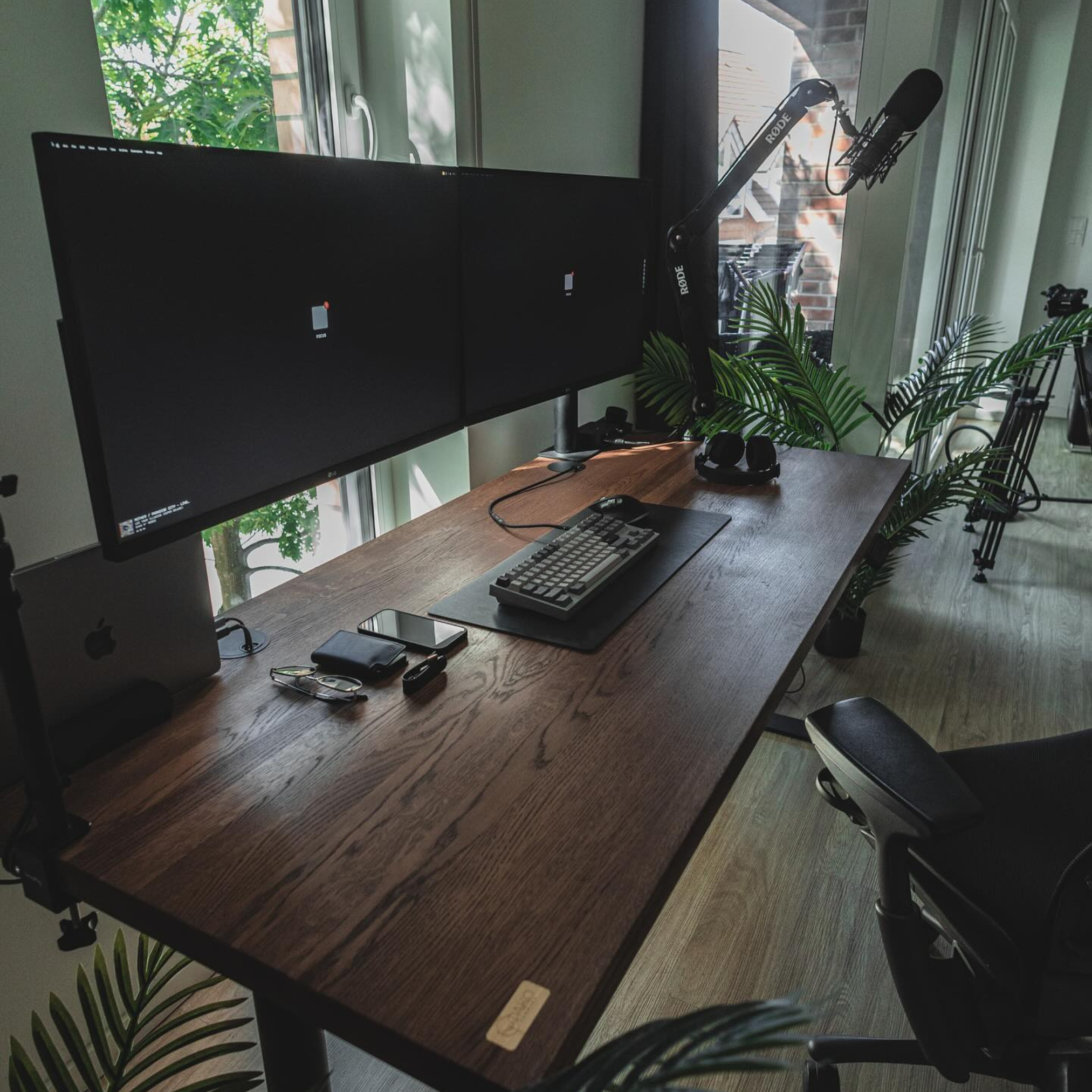 OAKO desk #Solid Wood Combo_Mahogany — Black