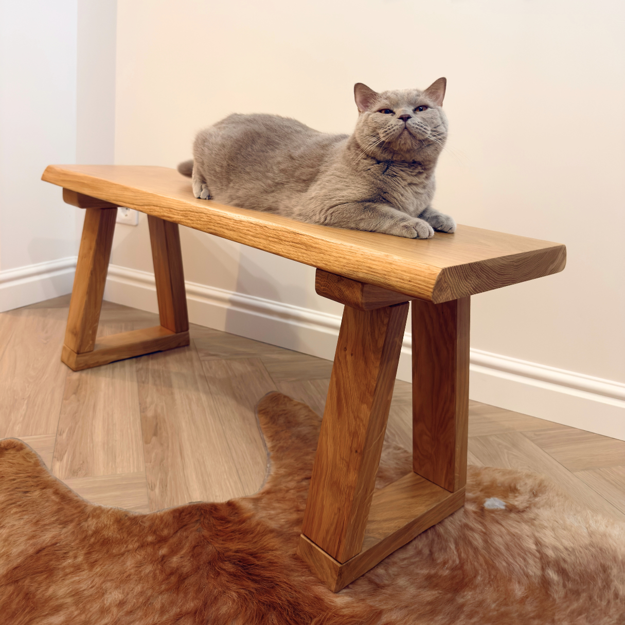 Eikenhouten bank uit één stuk