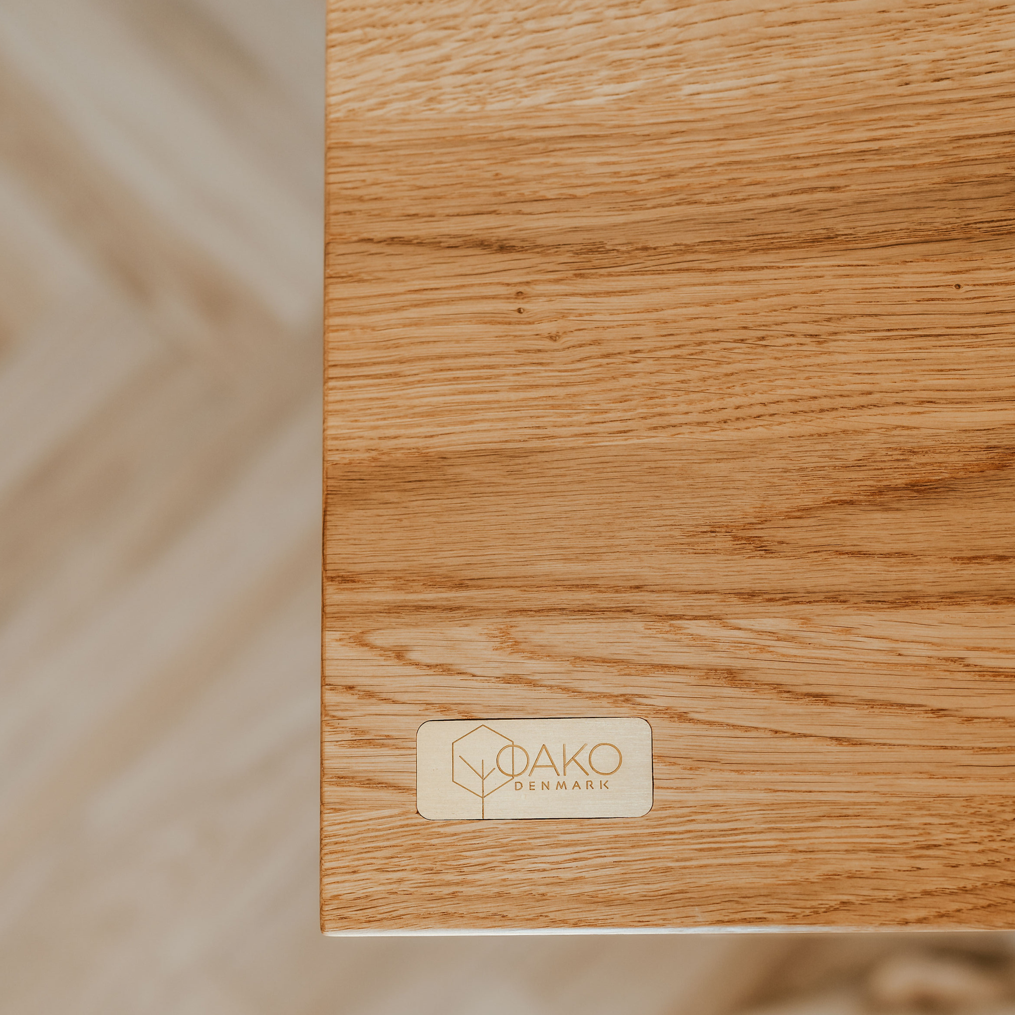 OAKO desk #Solid Wood Combo_Golden Crust — White