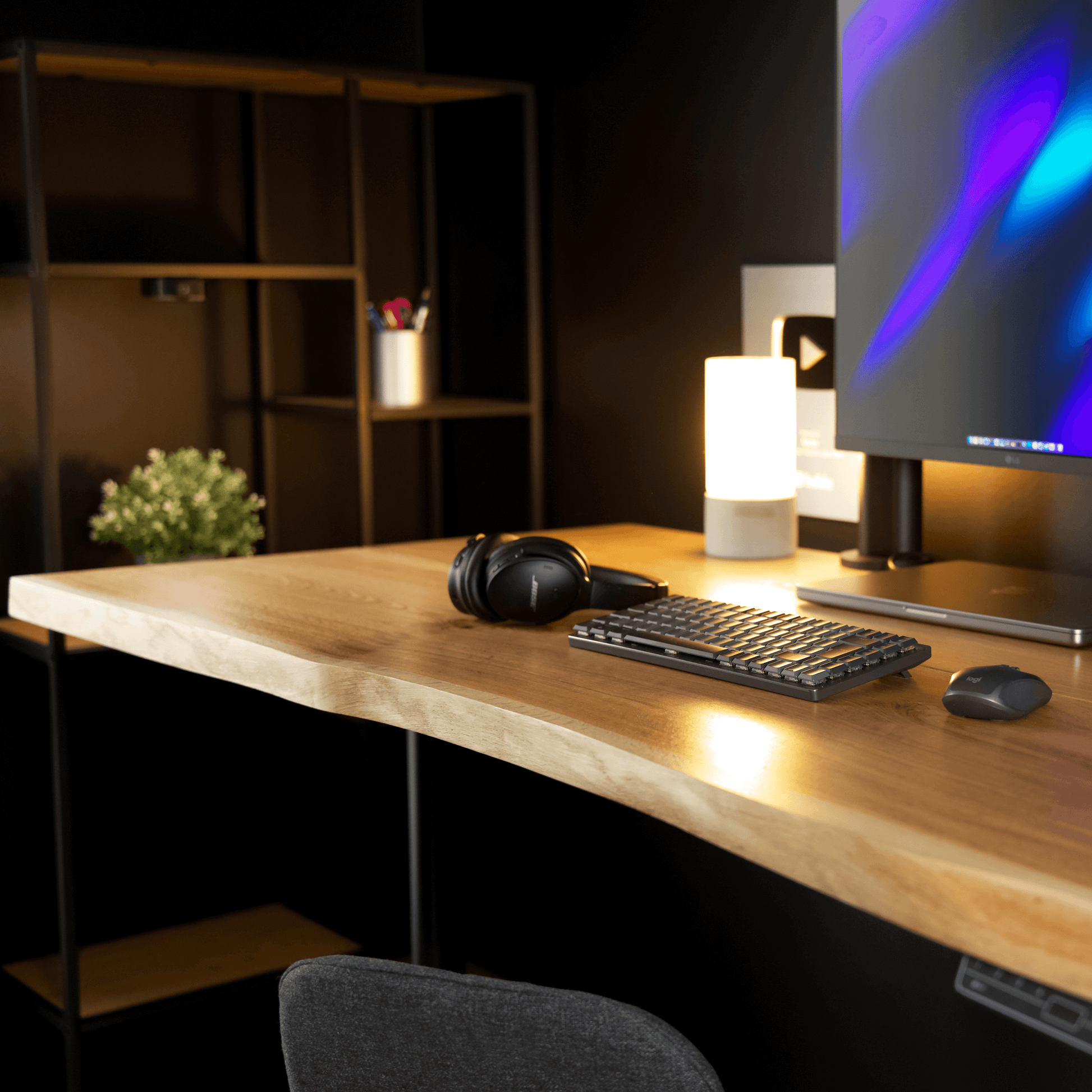 Alive Oak electric height-adjustable desk in a modern office setup.