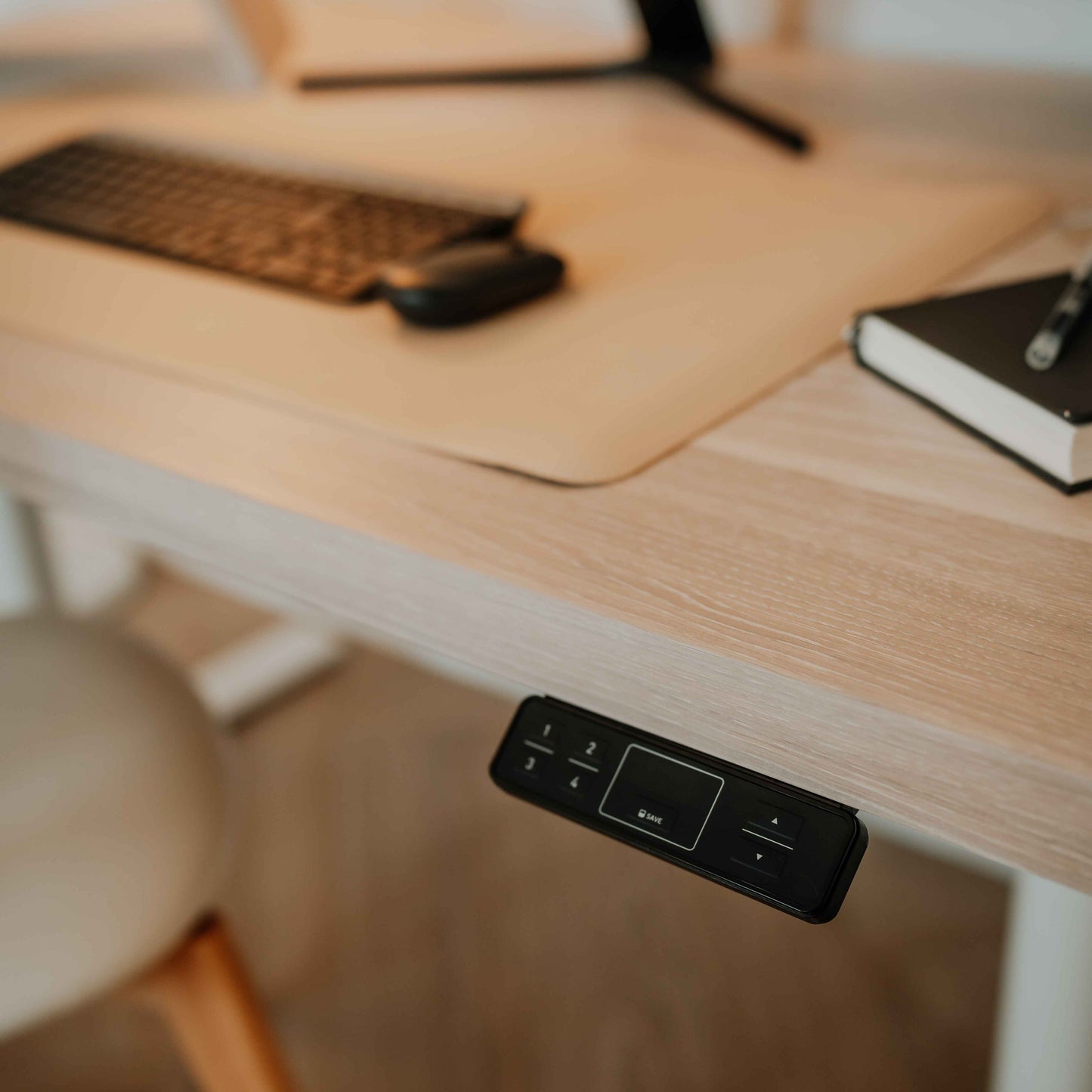 White Standing Desk | White Wood Standing Desk | OAKO Denmark