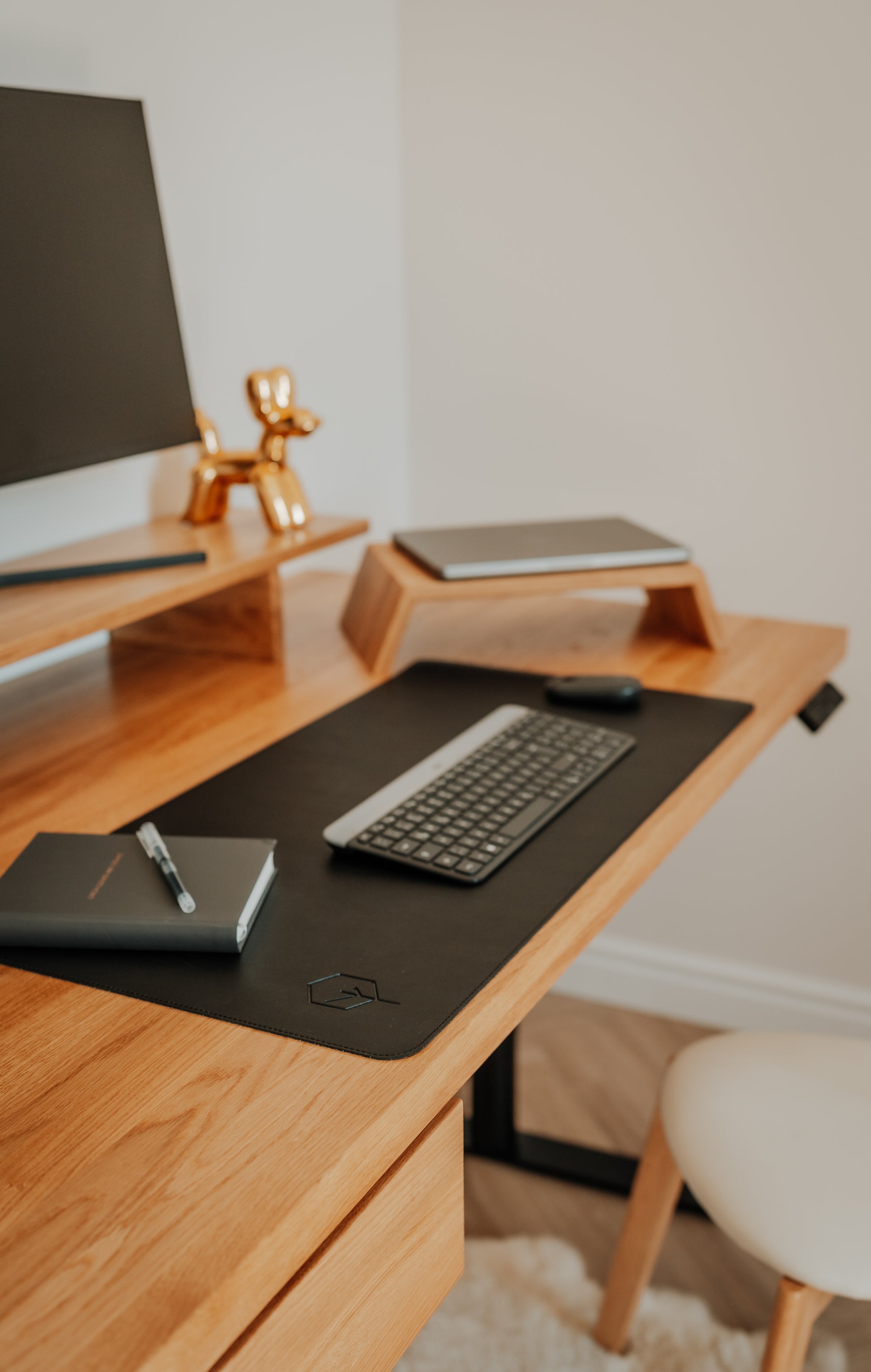 Black Oako Desk Pad | Black Desk Pad | OAKO Denmark