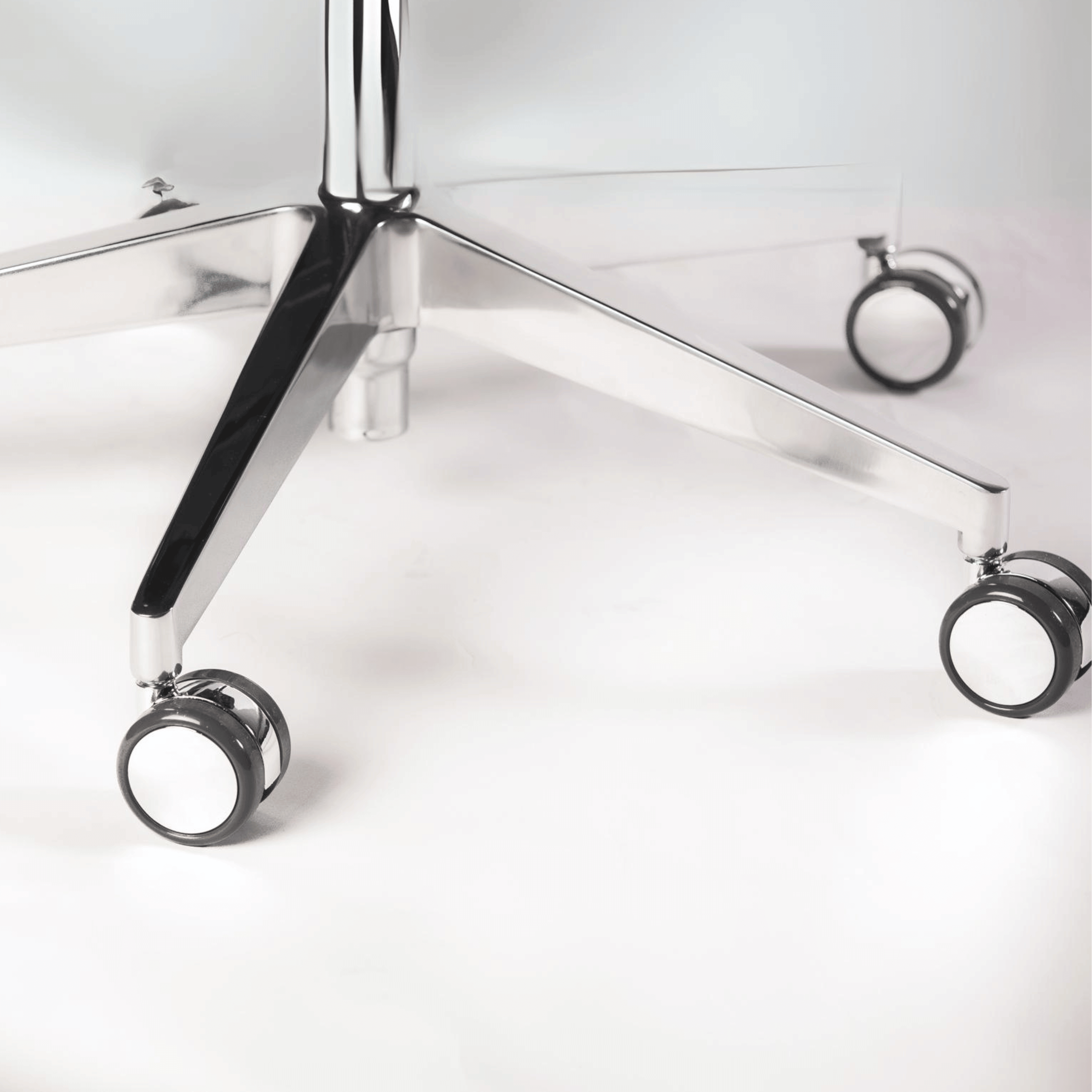 Luxury Office Chair | Leather Office Chair | OAKO Denmark