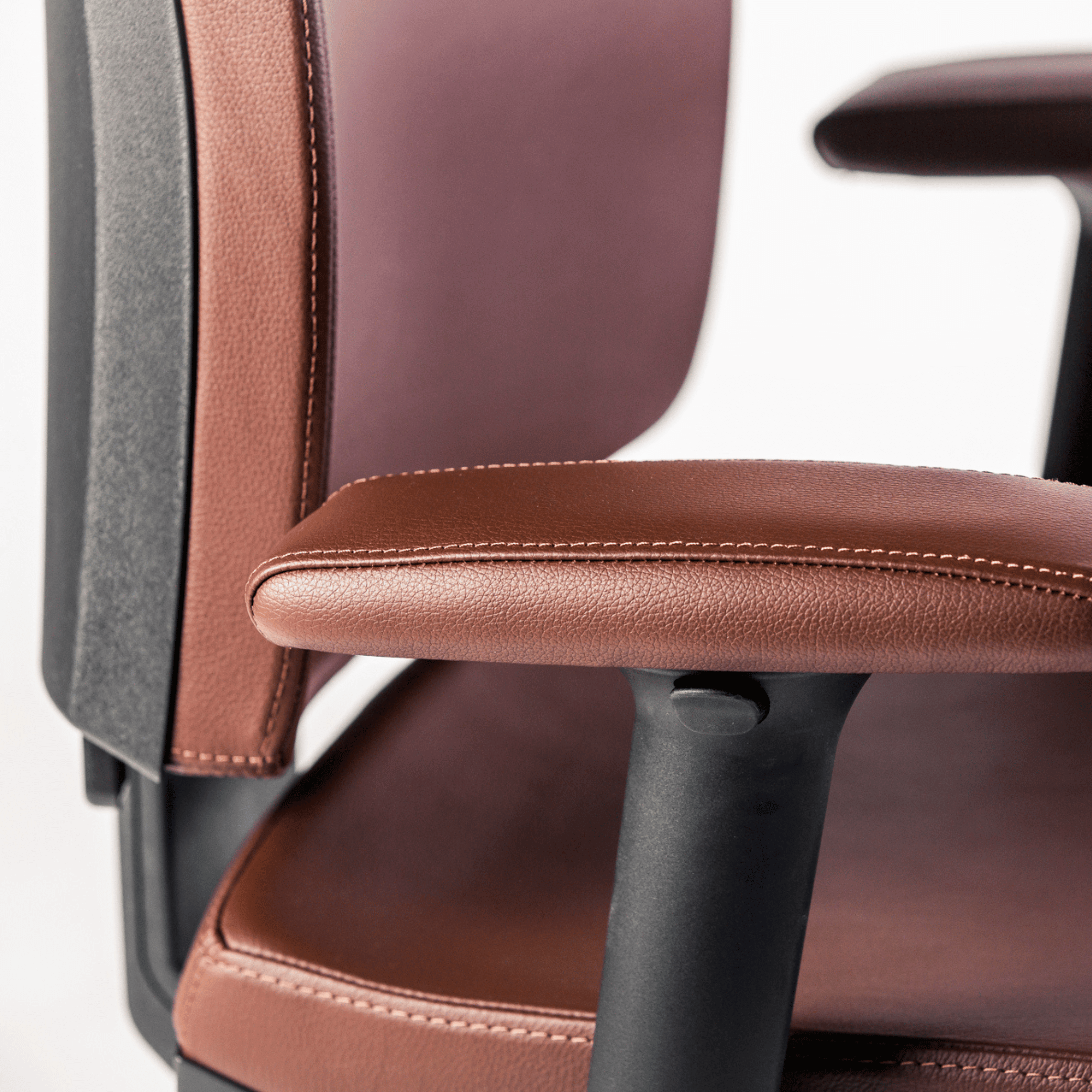 Ergonomic Office Chair | Leather Office Chair | OAKO Denmark